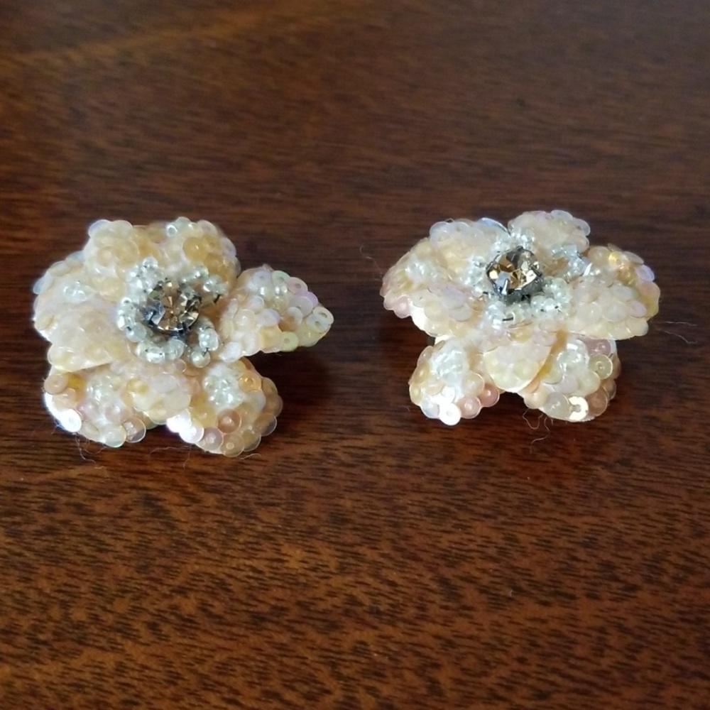 Darling peach sequin hair clips - vintage look